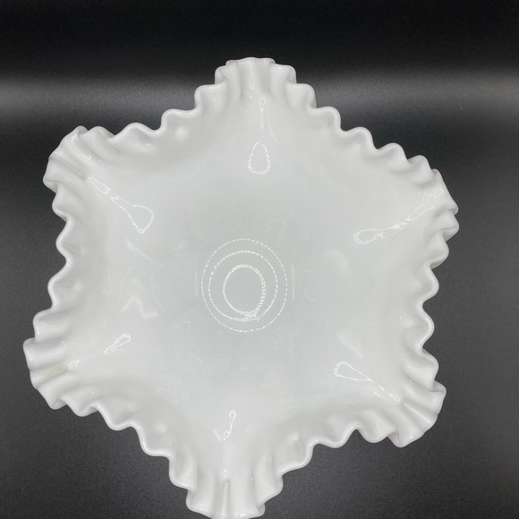 Vintage Fenton Hobnail Bon Bon Bowl Milk Glass, Pre-owned - Picture 3 of 6